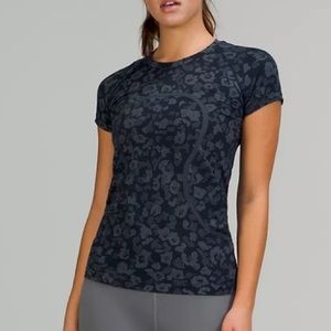Lululemon swiftly tech short sleeve 2.0 sz 6